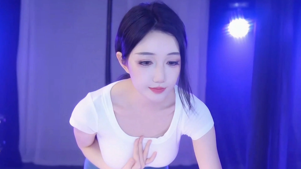 韩国一面亲上边一面膜的软件特色展示界面